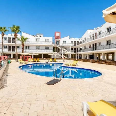 Apartment 2br With Pool - Olive By Premier *
