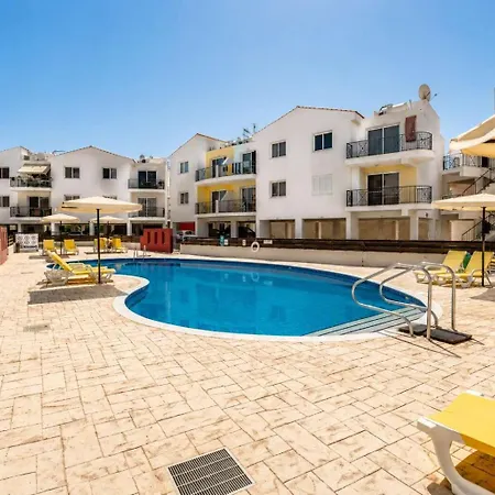 2br With Pool - Olive By Premier Apartment *